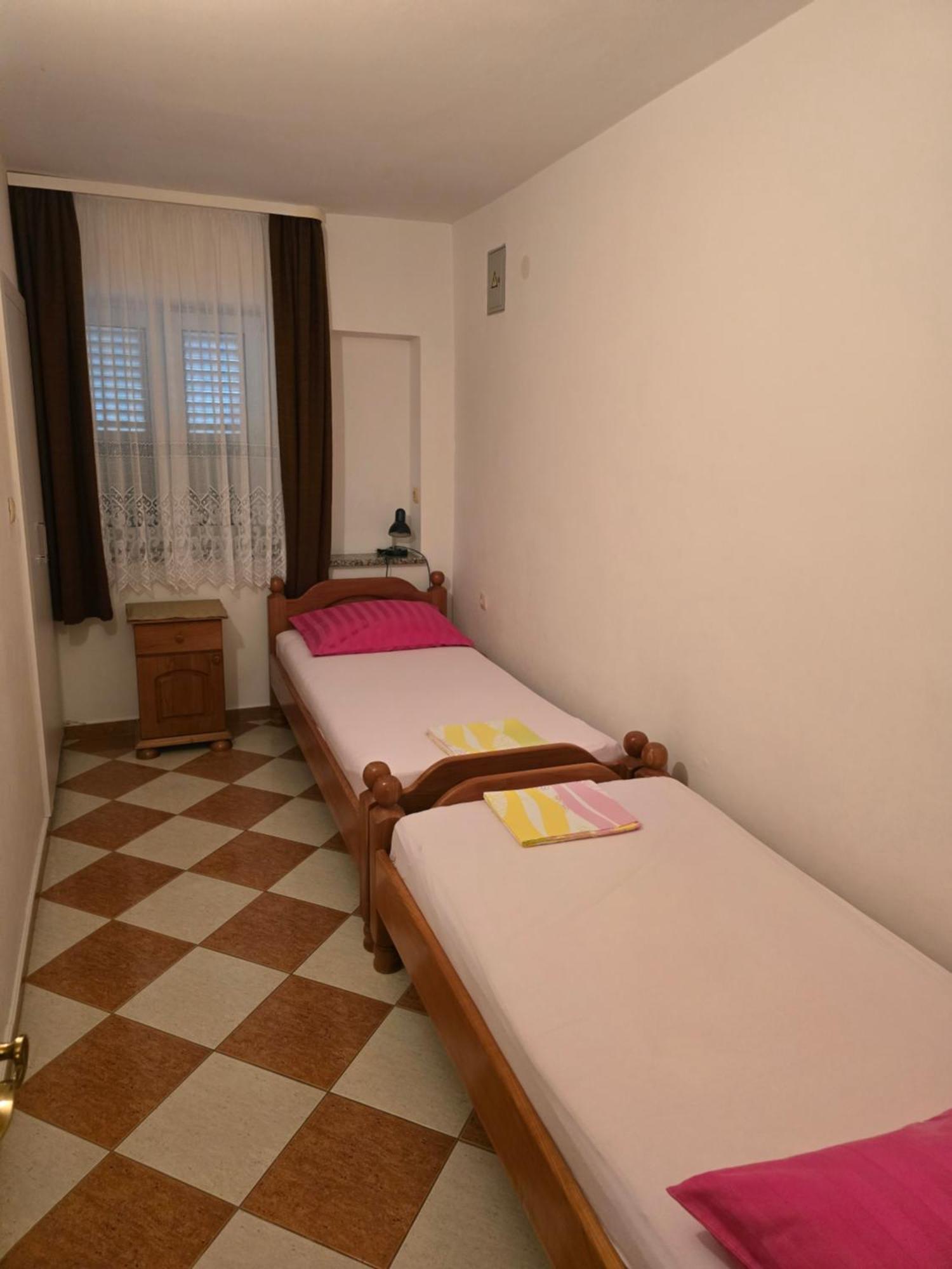 Apartments Mladenka Senj  Exterior foto