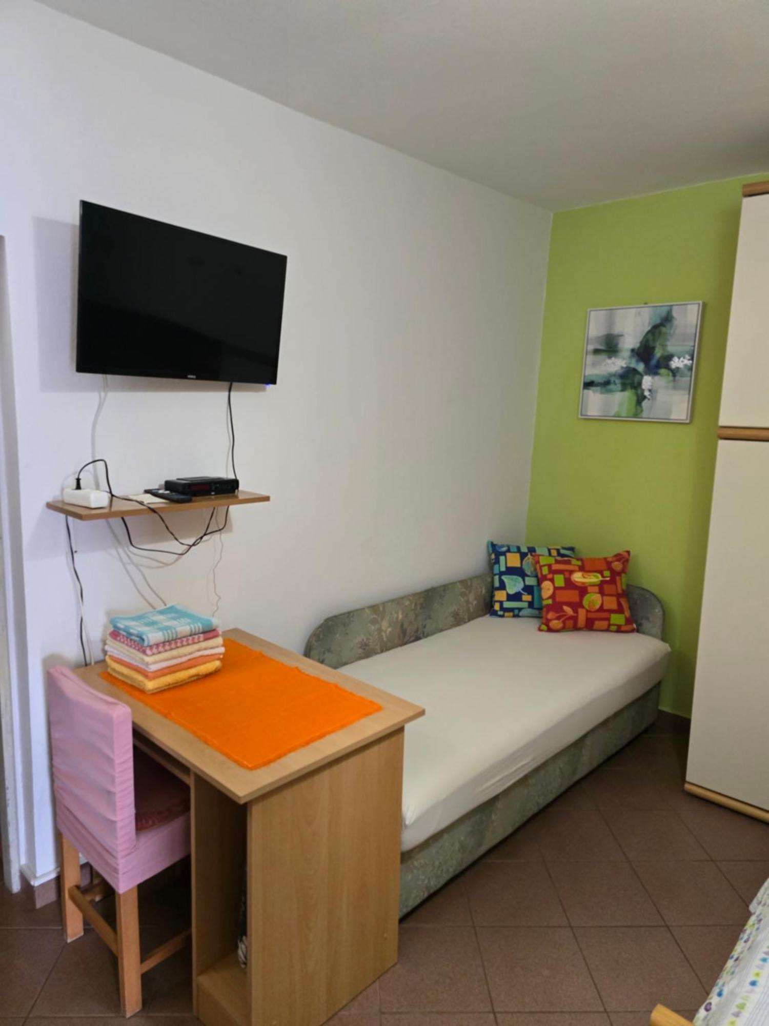Apartments Mladenka Senj  Exterior foto